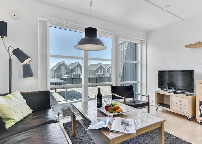 Gorgeous In With Kitchen